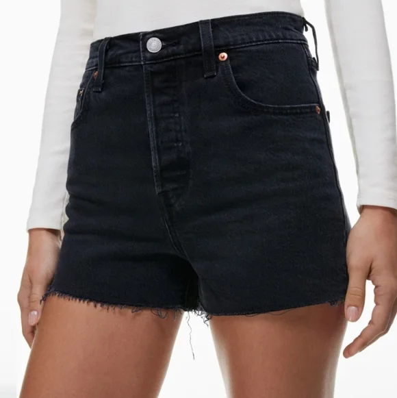 Levi's Ribcage Short - Picture 2 of 13